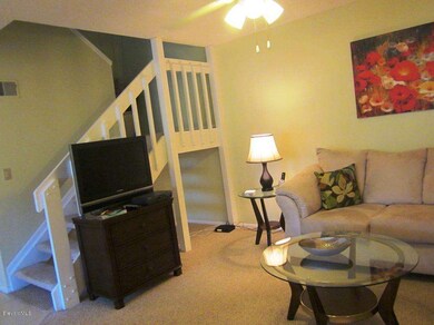Liv Rm w/Flat Screen TV