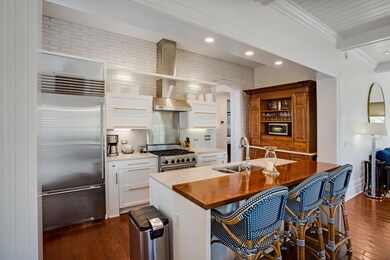 Gourmet Kitchen
