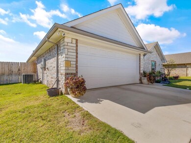 3320 Arrow Creek Dr, Granbury, TX 76049 - photo 4