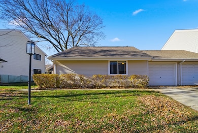 1288 E White Water Ln, Palatine, IL 60074 - photo 2