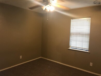 1402 Hunt St, Wichita Falls, TX 76302 - photo 6