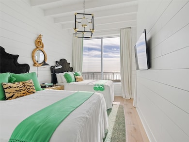 Secondary bedroom