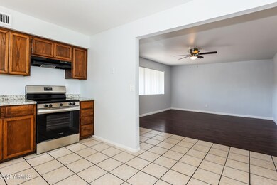 553 W Rio Salado Pkwy unit 202, Mesa, AZ 85201 - photo 7