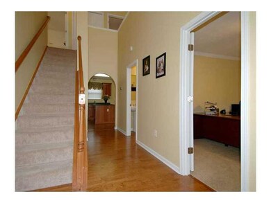 Entry/Foyer.