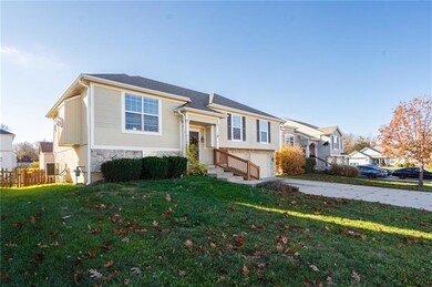 813 Glenview St, Leavenworth, KS 66048 - photo 4