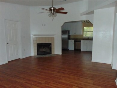 Living Room (2)