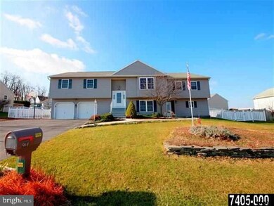 964 Trinity Rd, Felton, PA 17322 - photo 2