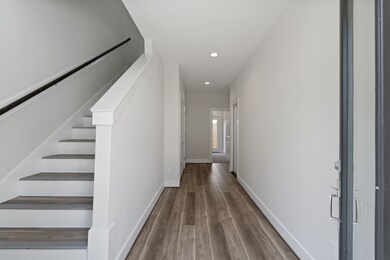 2504 W Tidwell Rd unit I, Houston, TX 77091 - photo 5