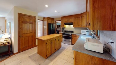 363 Oak St, Franklin, MA 02038 - photo 3