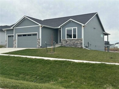 9639 Watermeadow Cir, Johnston, IA 50131 - photo 2