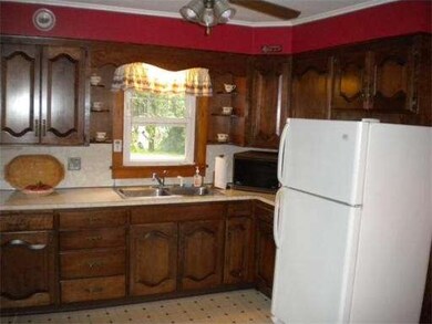 48 Williston Ave, Easthampton, MA 01027 - photo 7