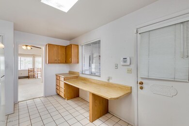 10617 W Kelso Dr, Sun City, AZ 85351 - photo 6