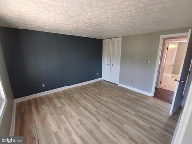 8 Debenham Ct, Nottingham, MD 21236 - photo 4