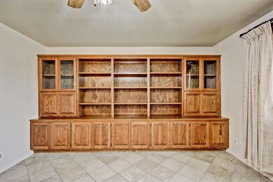 2207 E Des Moines Cir, Mesa, AZ 85213 - photo 6