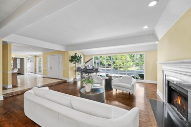 250 S Sheridan Rd, Lake Forest, IL 60045 - photo 7