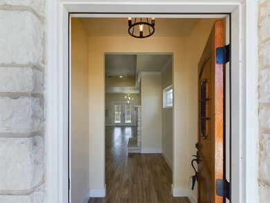 1605 Redwood Ct, Fredericksburg, TX 78624 - photo 2