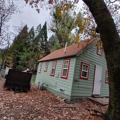 369 Log Ln, Crestline, CA 92325 - photo 3