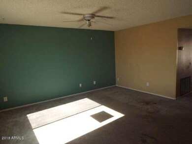 023-388372  - Living Room II