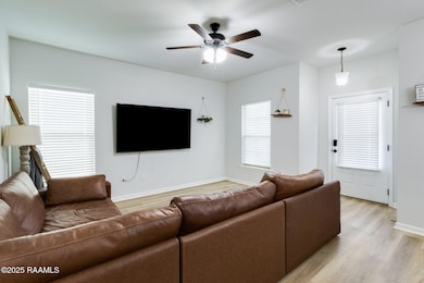 7-web-or-mls-132 Springsteen Ln-6