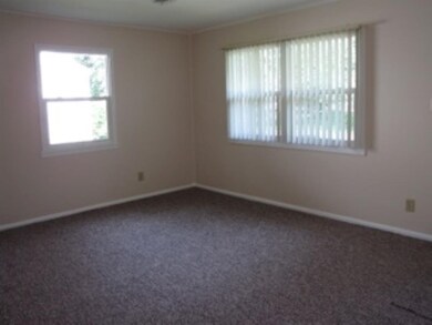 53 Vics Ct, Albany, NY 12205 - photo 3