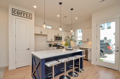 8931 Knoll Villas St, Houston, TX 77080 - photo 5