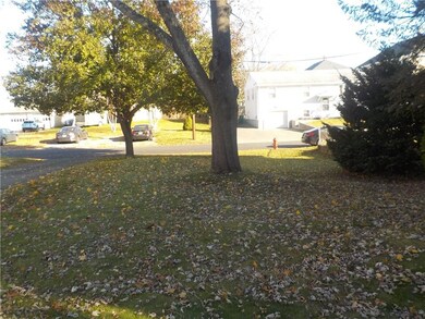 33 Middle St, Woonsocket, RI 02895 - photo 5