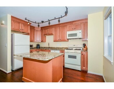 115 Tennis Plaza Rd unit 5, Dracut, MA 01826 - photo 4