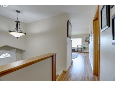 560 Summit Ridge Dr E, the Dalles, OR 97058 - photo 5