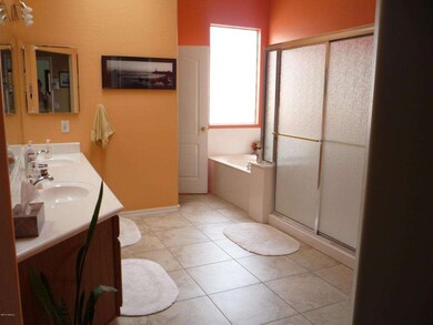 Large Master Bath - 6617 W Cavedale Dr