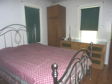 FIRST FLOOR BEDROOM