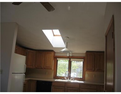 22 Algonquin Rd, Narragansett, RI 02882 - photo 5