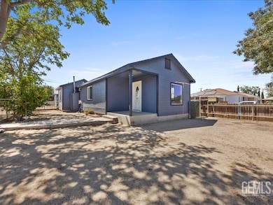 801 Fillmore St, Taft, CA 93268 - photo 4