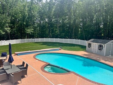 16 Wellesley Dr, Bedford, NH 03110 - photo 3