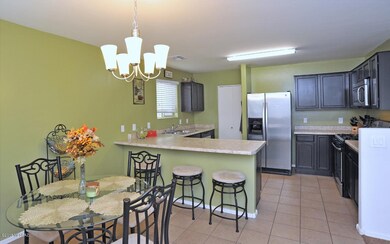 Kitchen with Breakfast Bar