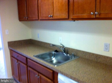 9003 Lambskin Ln, Columbia, MD 21045 - photo 3