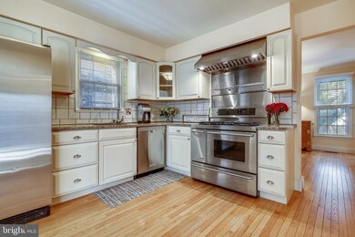 1636 Stowe Rd, Reston, VA 20194 - photo 4