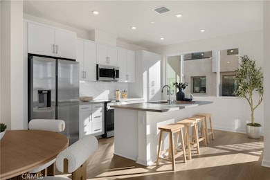 109 S Laxore St unit 306, Anaheim, CA 92804 - photo 2