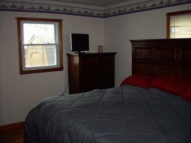 880 A St SE, Linton, IN 47441 - photo 6