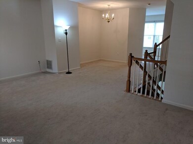 13183 Dashco Way, Herndon, VA 20171 - photo 7