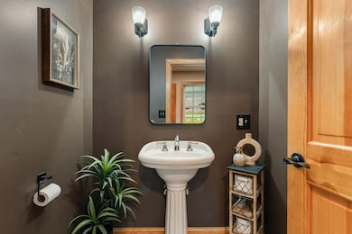 135 Hillcrest Heights, Saint Albans, VT 05478 - photo 4