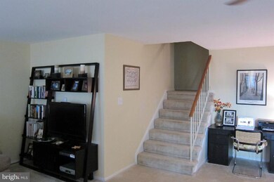 12892 Grays Pointe Rd unit 12892A, Fairfax, VA 22033 - photo 2