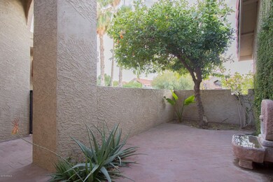 01-Front Courtyard 01