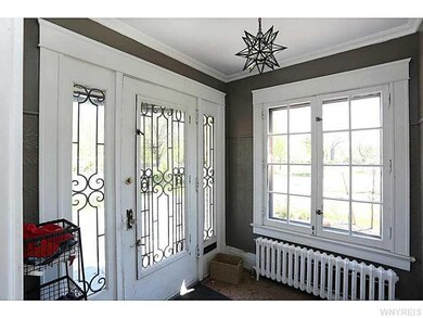 Foyer.