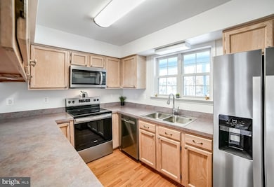 6108 Hunt Club Rd, Elkridge, MD 21075 - photo 2