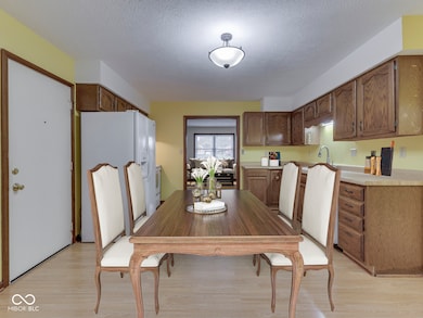 116 Dahlia Ln, Indianapolis, IN 46217 - photo 7