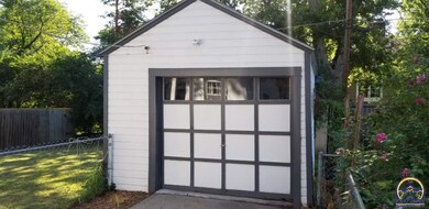 1414 SW Campbell Ave unit 600 sw Van Buren, Topeka, KS 66604 - photo 3