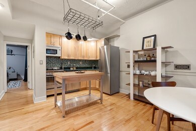 60 Queensberry St unit A, Boston, MA 02215 - photo 2