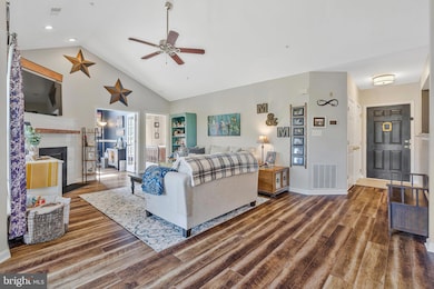 25230 Pond View Square unit 301, Chantilly, VA 20152 - photo 7