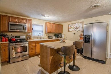 2810 E 14th St, Muncie, IN 47302 - photo 6