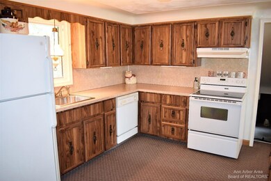 9970 Allison Rd, Maybee, MI 48159 - photo 5